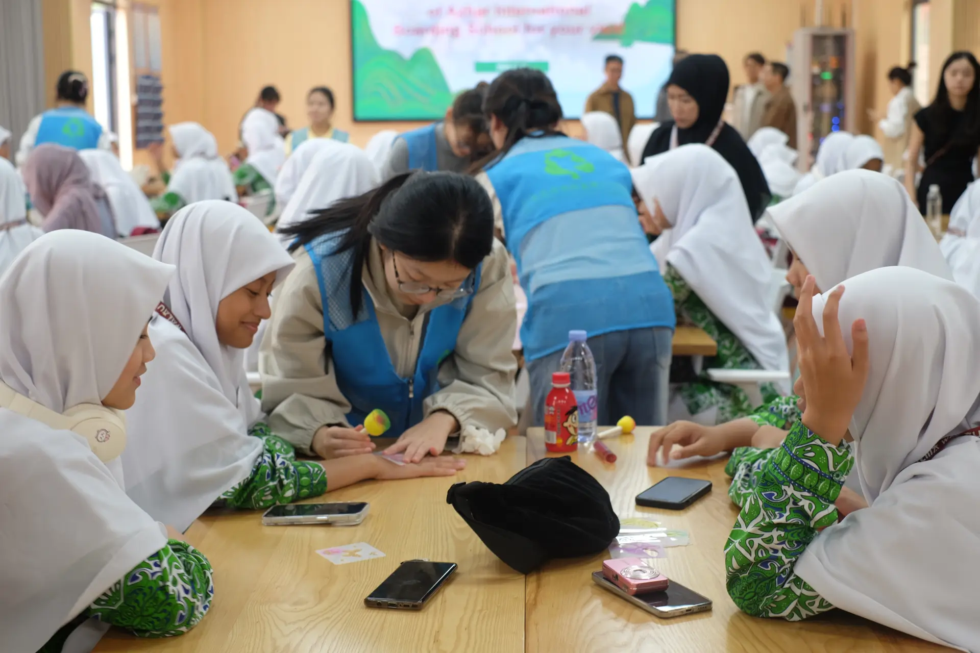 Foto kunjungan kampus atau perusahaan mitra